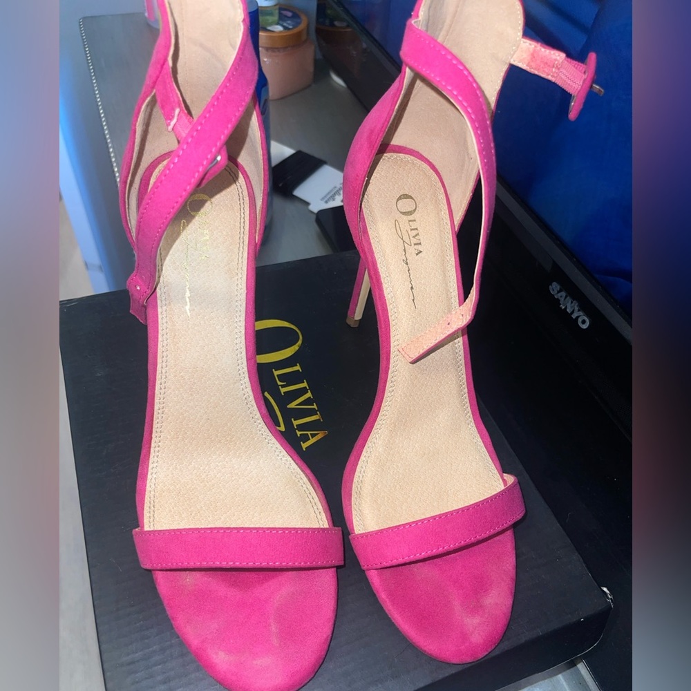 Pink Heels - Picture 1 of 4